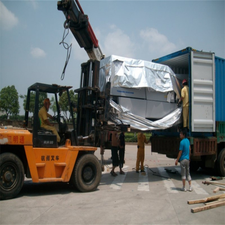 小金物流仓库装卸随车吊租赁服务优势与选择指南