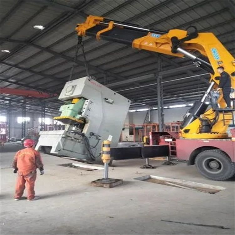 小金80吨折臂吊车出租附近电话