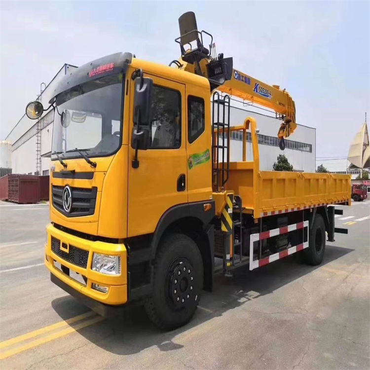 小金附近找一辆随车吊出租